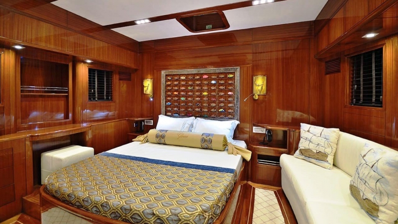 Glorious-motor-sailer-yacht