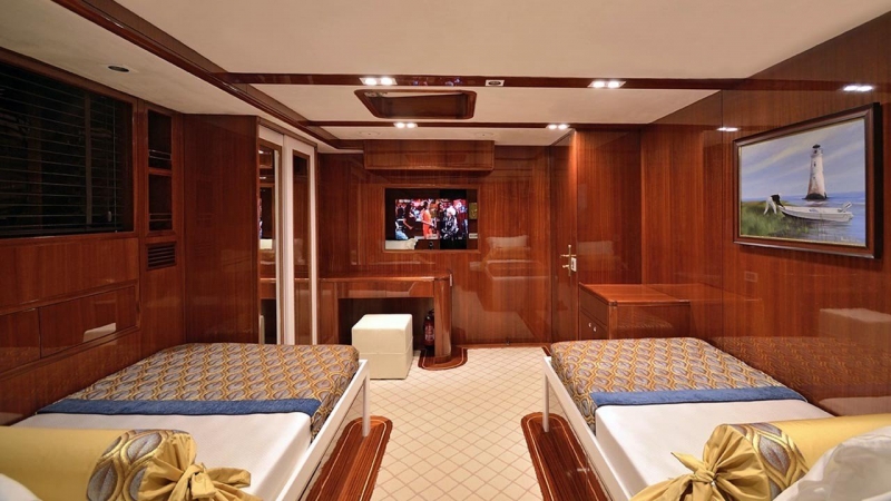 Glorious-motor-sailer-yacht