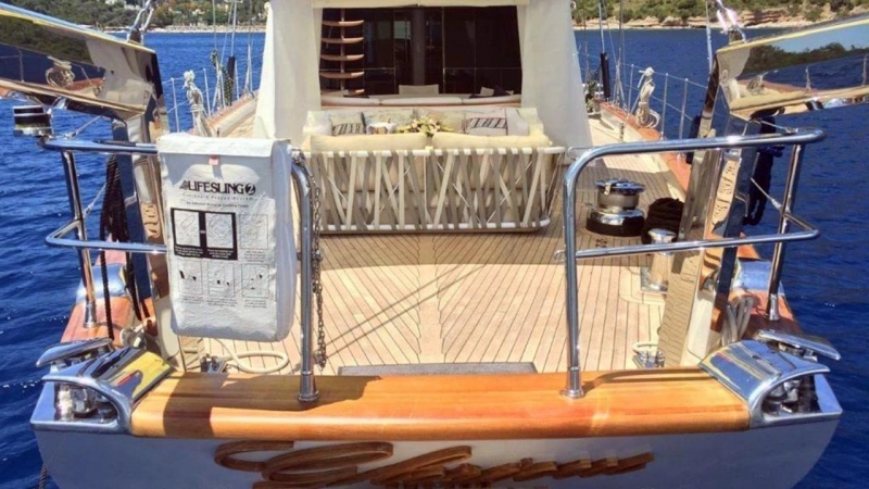 Glorious-motor-sailer-yacht
