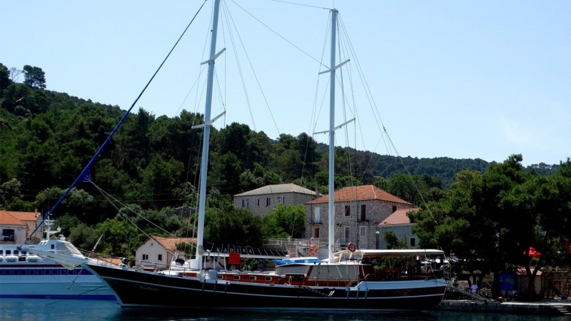 Kadena-gulet-yat