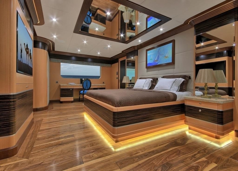 Meira-super-luxury-yacht