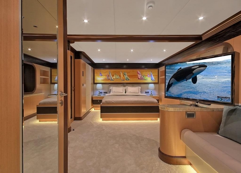 Meira-super-luxury-yacht