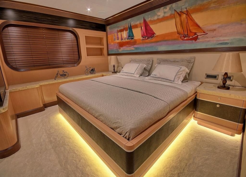 Meira-super-luxury-yacht