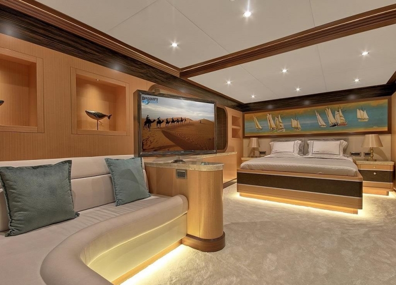 Meira-super-luxury-yacht